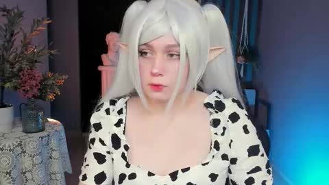 fiora online show from 11-16-25, 07:03