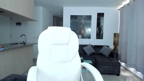 fiore   online show from 01-30-25, 10:30