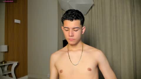 Nicolas online show from 11-08-25, 01:00