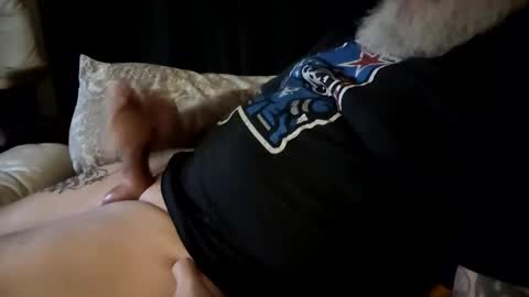 Snapshot of firestarter3517 chatting on 12-17-24, 02:33 Sam aus Hamburg online show from 12-17-24, 02:33