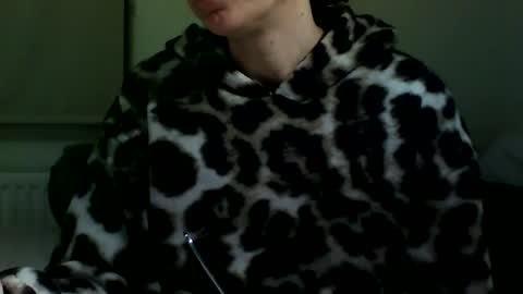 Snapshot of fitbut chatting on 02-04-25, 08:28 Fitbut online show from 02-04-25, 08:28