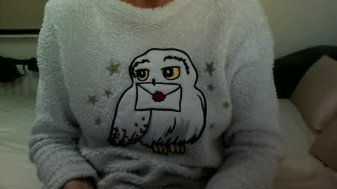 Snapshot of fitbut chatting on 02-10-25, 08:21 Fitbut online show from 02-10-25, 08:21