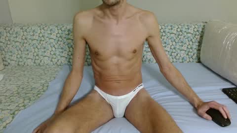 Snapshot of fithotguy90 chatting on 01-25-25, 11:11 Luis online show from 01-25-25, 11:11