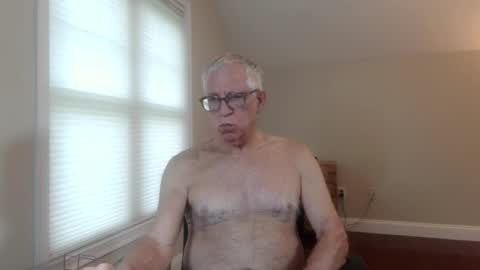 Snapshot of fitman999 chatting on 05-27-26, 11:29 Jon online show from 05-27-26, 11:29