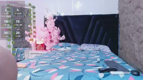 Snapshot of fitmommy_curves chatting on 06-15-26, 01:02 GISELLE online show from 06-15-26, 01:02