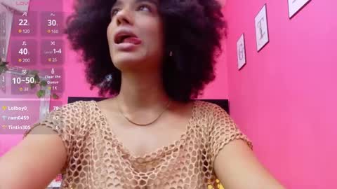 Snapshot of fitsexxyebony chatting on 02-12-26, 08:04 Violetta online show from 02-12-26, 08:04