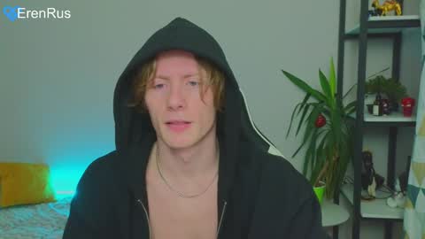 Snapshot of fixsicki chatting on 01-16-25, 03:02 Eren.  online show from 01-16-25, 03:02