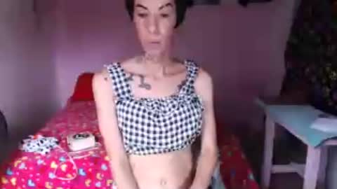 Snapshot of flacats23cm chatting on 06-15-26, 07:38 flats23cm online show from 06-15-26, 07:38