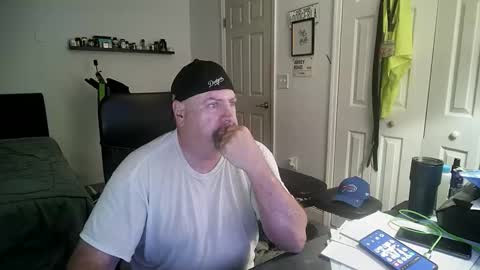 Florida guy online show from 09-15-25, 06:19