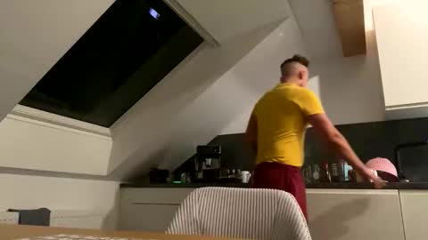 Snapshot of flashi1990 chatting on 10-20-25, 04:57 flashi1990 online show from 10-20-25, 04:57