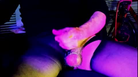 Snapshot of fleurdumale chatting on 12-04-24, 06:28 shameless flirt online show from 12-04-24, 06:28