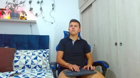 Snapshot of flint_ryan chatting on 05-19-26, 04:57 Nico online show from 05-19-26, 04:57