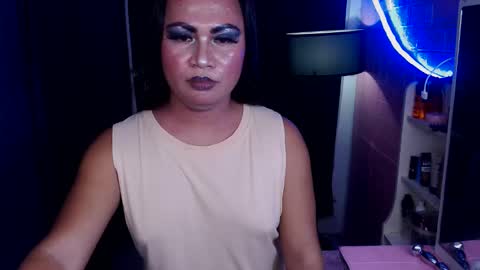 Snapshot of flirtangel93 chatting on 02-10-25, 05:52 Angel online show from 02-10-25, 05:52