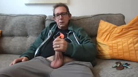 Snapshot of flirtofcharleston chatting on 12-16-24, 07:32 Flickrbrite online show from 12-16-24, 07:32