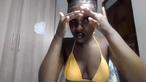 Snapshot of flirty_arrya chatting on 06-22-26, 07:05 flirty_arrya online show from 06-22-26, 07:05