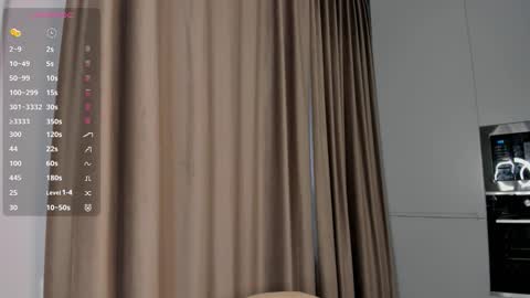 Emely  online show from 10-23-25, 06:02