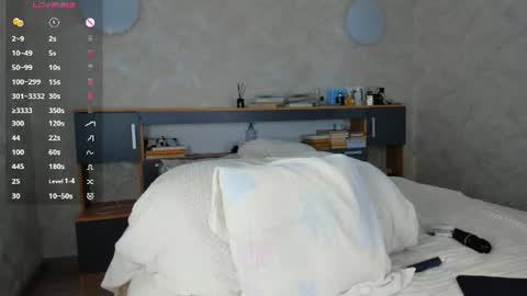 Snapshot of flirtykitty_ chatting on 07-10-26, 05:12 Emely online show from 07-10-26, 05:12
