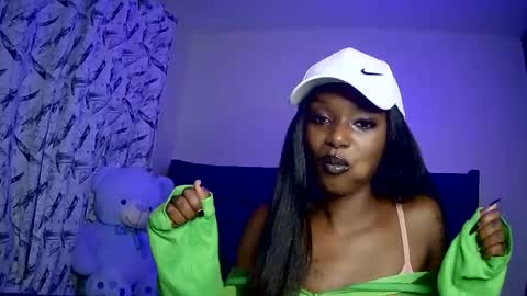 Snapshot of flirtyy_sheery chatting on 02-10-25, 02:52 sheery online show from 02-10-25, 02:52