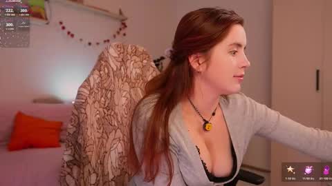 Snapshot of flonodo chatting on 11-11-25, 11:10 Eliza online show from 11-11-25, 11:10