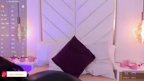 Snapshot of flor_deluna chatting on 03-04-25, 06:50 Luna online show from 03-04-25, 06:50