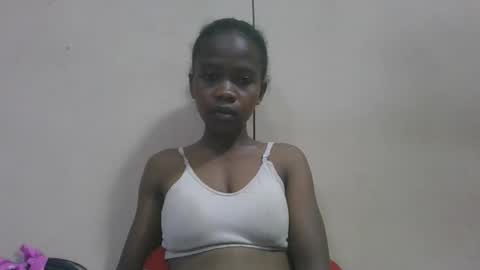 Snapshot of flora48230522373 chatting on 04-21-26, 02:15 flora48230522373 online show from 04-21-26, 02:15