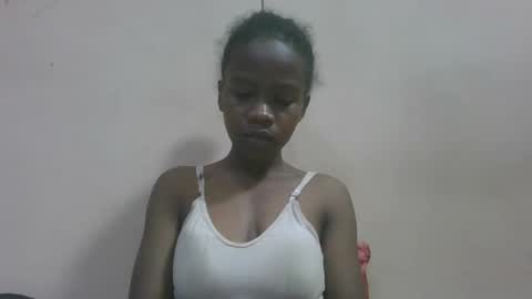 Snapshot of flora48230522373 chatting on 04-29-26, 04:27 flora48230522373 online show from 04-29-26, 04:27