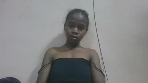 Snapshot of flora48230522373 chatting on 05-06-26, 07:35 flora48230522373 online show from 05-06-26, 07:35