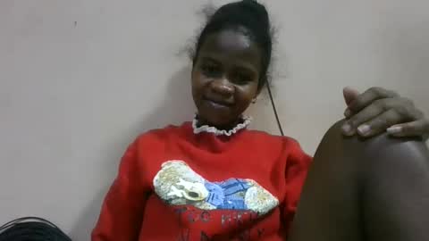 Snapshot of flora48230522373 chatting on 05-21-26, 06:09 flora48230522373 online show from 05-21-26, 06:09