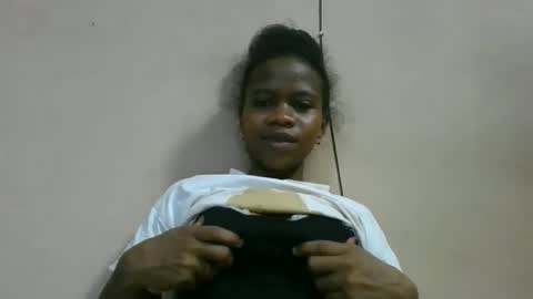 Snapshot of flora48230522373 chatting on 05-31-26, 06:53 flora48230522373 online show from 05-31-26, 06:53