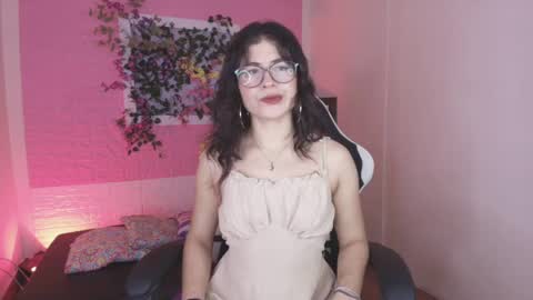 flora_blue online show from 09-16-25, 11:33
