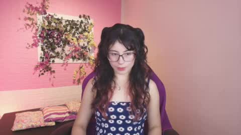 flora_blue online show from 09-19-25, 11:44