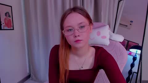 Snapshot of floralarsson chatting on 05-08-26, 04:18 hey there guys im Flora no not the one from WInx. But I love magical stuff and especially I love nature. I dont know I thin online show from 05-08-26, 04:18