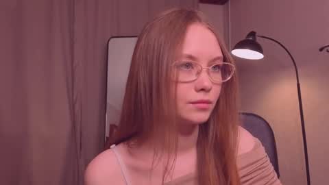 Snapshot of floralarsson chatting on 05-11-26, 02:45 hey there guys im Flora no not the one from WInx. But I love magical stuff and especially I love nature. I dont know I thin online show from 05-11-26, 02:45
