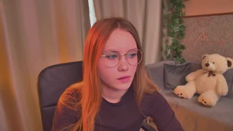 Snapshot of floralarsson chatting on 06-08-26, 10:26 hey there guys im Flora no not the one from WInx. But I love magical stuff and especially I love nature. I dont know I thin online show from 06-08-26, 10:26