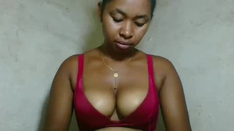 Snapshot of florencia011 chatting on 05-03-26, 05:24 florencia011 online show from 05-03-26, 05:24