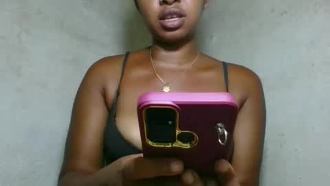 Snapshot of florencia011 chatting on 05-03-26, 05:30 florencia011 online show from 05-03-26, 05:30