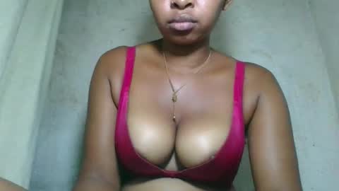 Snapshot of florencia011 chatting on 05-05-26, 04:48 florencia011 online show from 05-05-26, 04:48