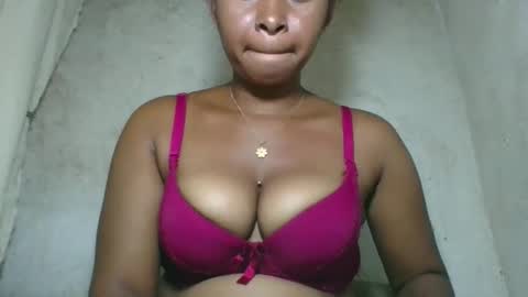 Snapshot of florencia011 chatting on 05-17-26, 07:50 florencia011 online show from 05-17-26, 07:50