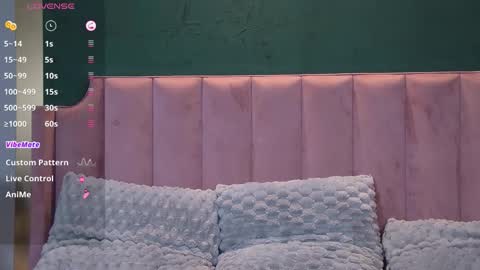 Snapshot of florentina2004 chatting on 09-17-25, 04:25 Vanessa online show from 09-17-25, 04:25