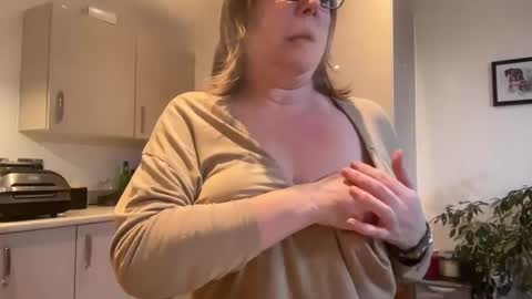 flossyishot online show from 01-14-25, 10:23