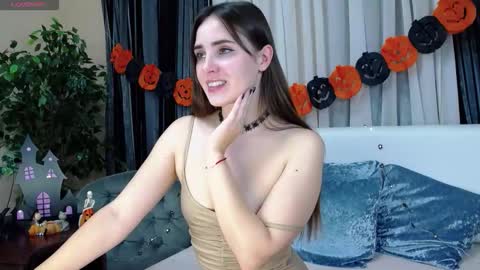 Flouvet online show from 10-31-25, 10:38