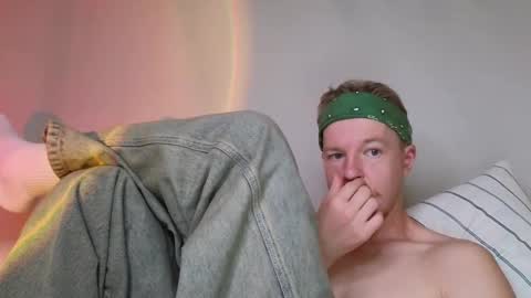 Alexander online show from 10-28-25, 05:55