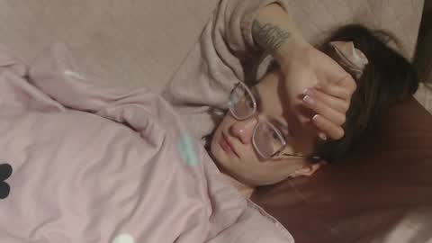 say meow and send tip  online show from 03-31-26, 11:38