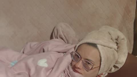 say meow and send tip  online show from 03-27-26, 09:47