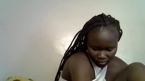 flowerdiva002 online show from 12-22-25, 01:41