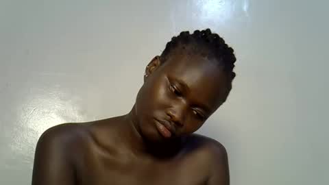 flowerdiva002 online show from 01-12-26, 09:53