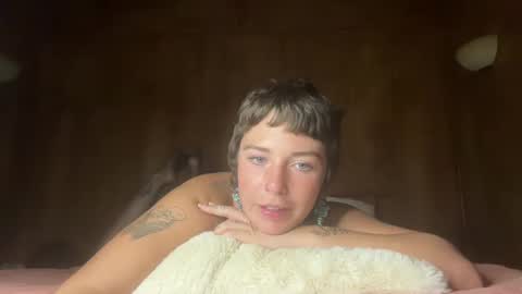 Snapshot of flowergirl448844 chatting on 12-09-24, 03:50 Flowergirl online show from 12-09-24, 03:50