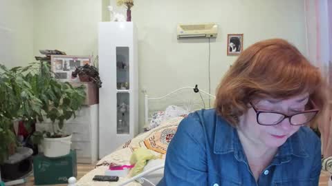 Flowerlower online show from 12-15-25, 06:50