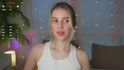 Adeline online show from 01-11-25, 07:49