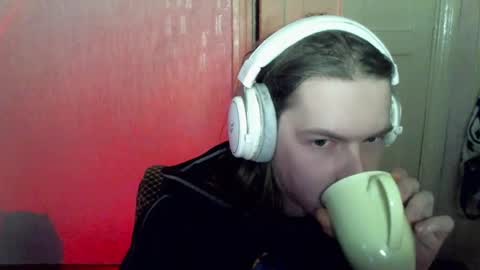 Snapshot of fluffy_boney chatting on 12-02-24, 02:30 Alexey online show from 12-02-24, 02:30